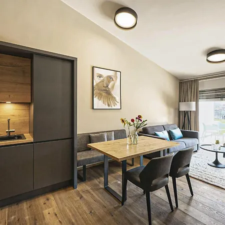 Modernes * Brixen im Thale